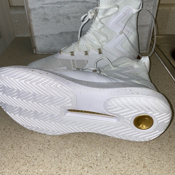 Under Armour Highlight Ace 2.0 Volleyball Shoes - Picture 5 of 10